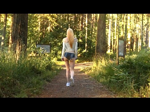 ❤️ Ilus naine liigub aeglaselt, mitte alasti video ❤️ Pornovideo at us ❌️❤
